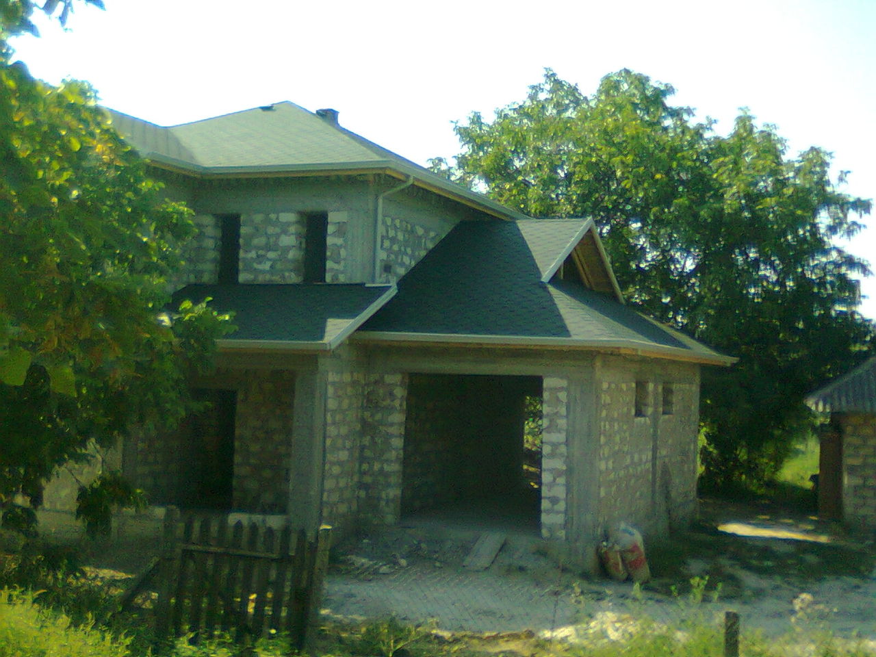 Construim acoperisuri moderne  pe placul tau foto 2
