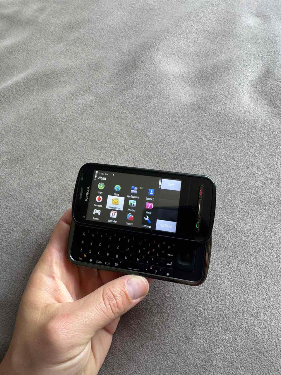 Nokia C6 foto 3