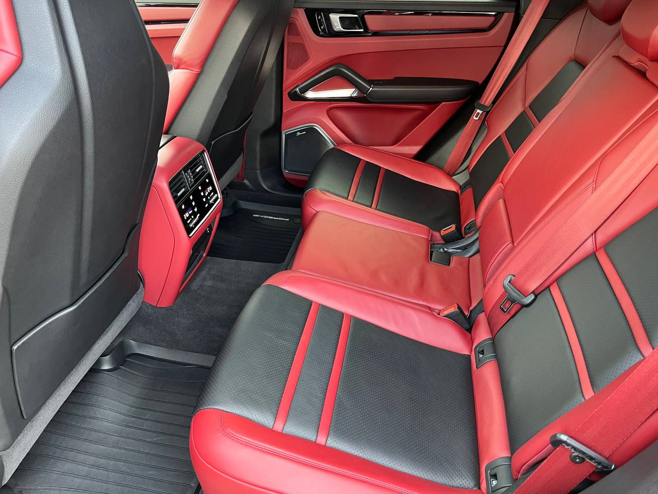 Porsche Cayenne Coupe foto 17