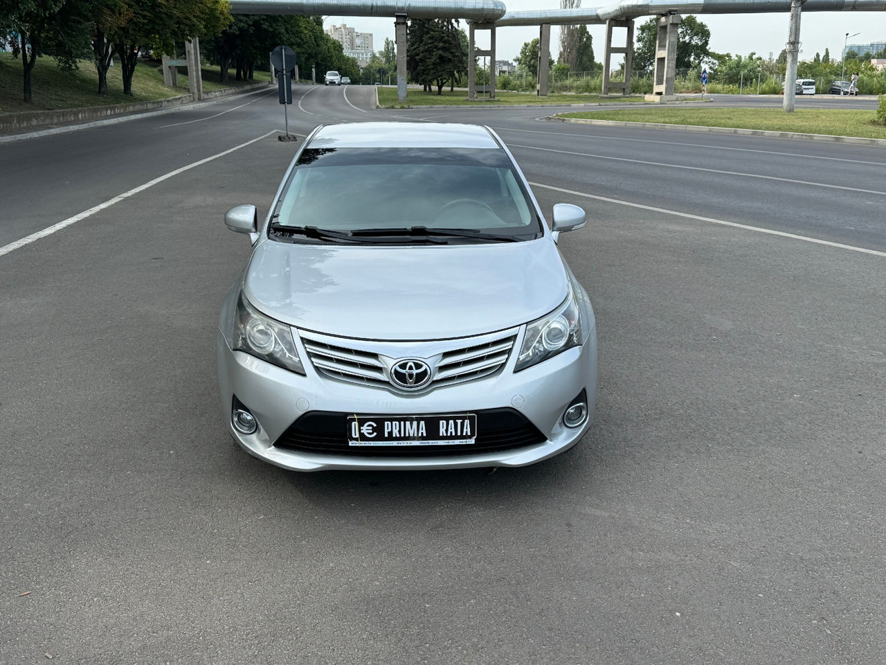 Toyota Avensis foto 1