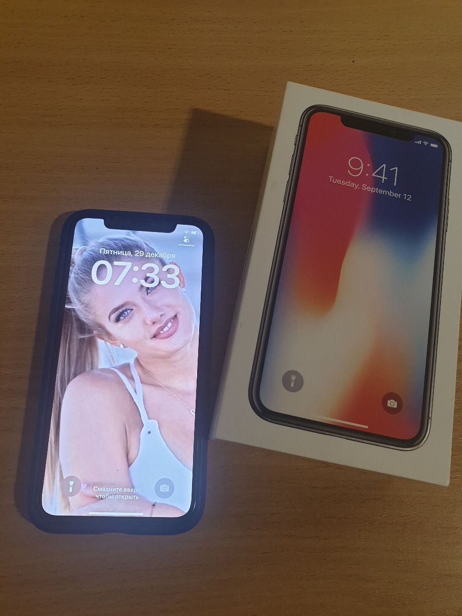 Iphone X 64 gb 2700 lei