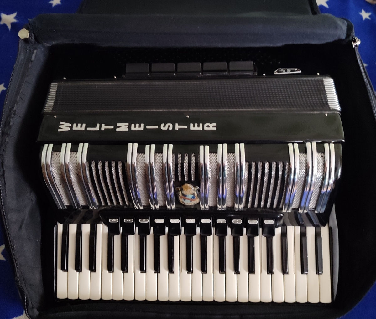 Weltmeister S4 фото 0