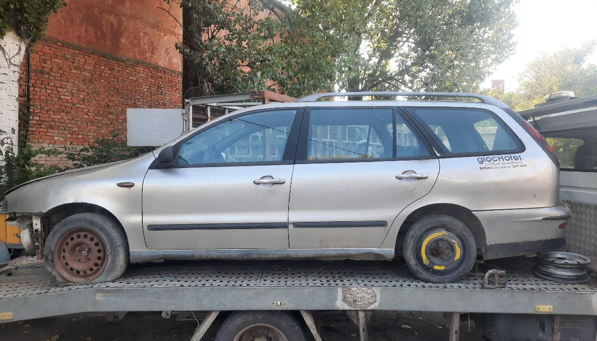 Vând piese de Fiat Marea 1.9 JTD anul 2000.