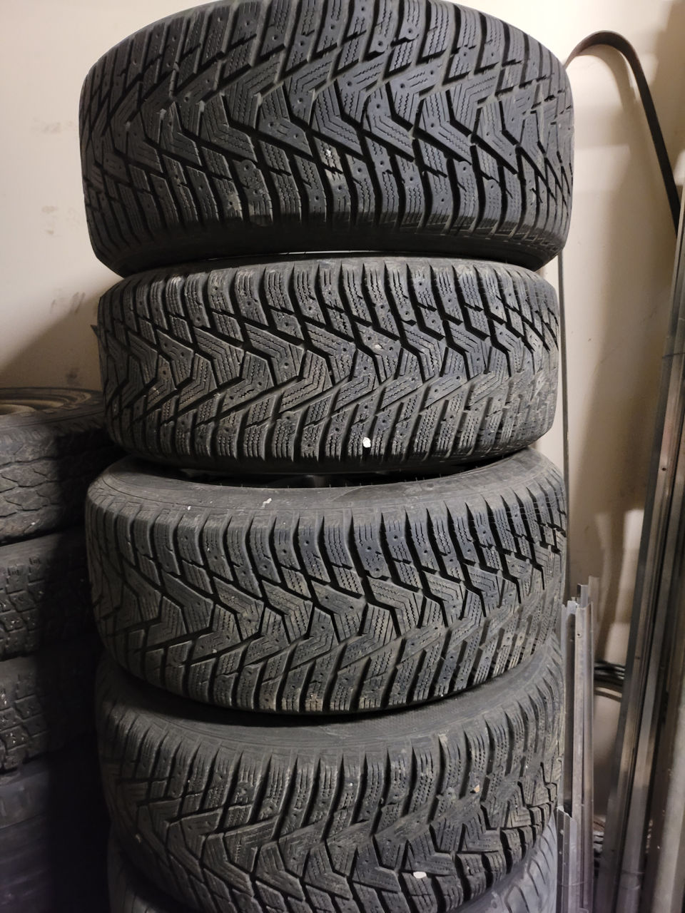 Hankook 235 55 R18