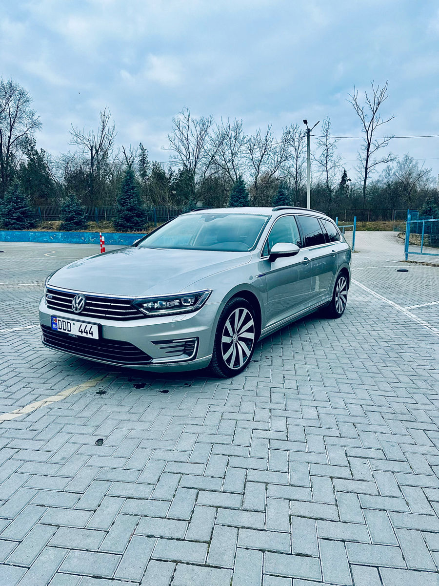 Volkswagen Passat foto 0