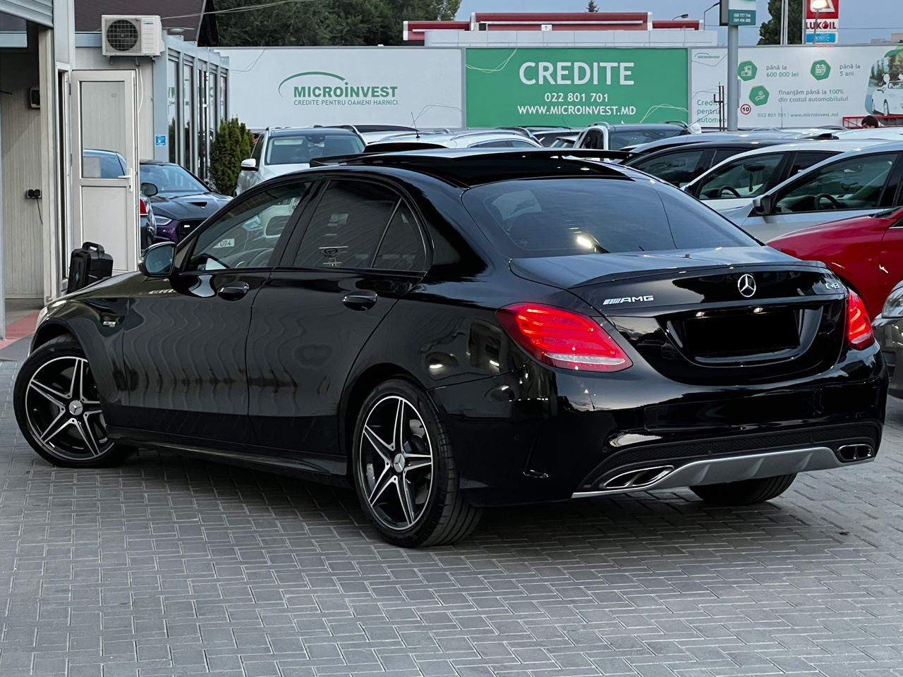 Mercedes C-Class foto 2