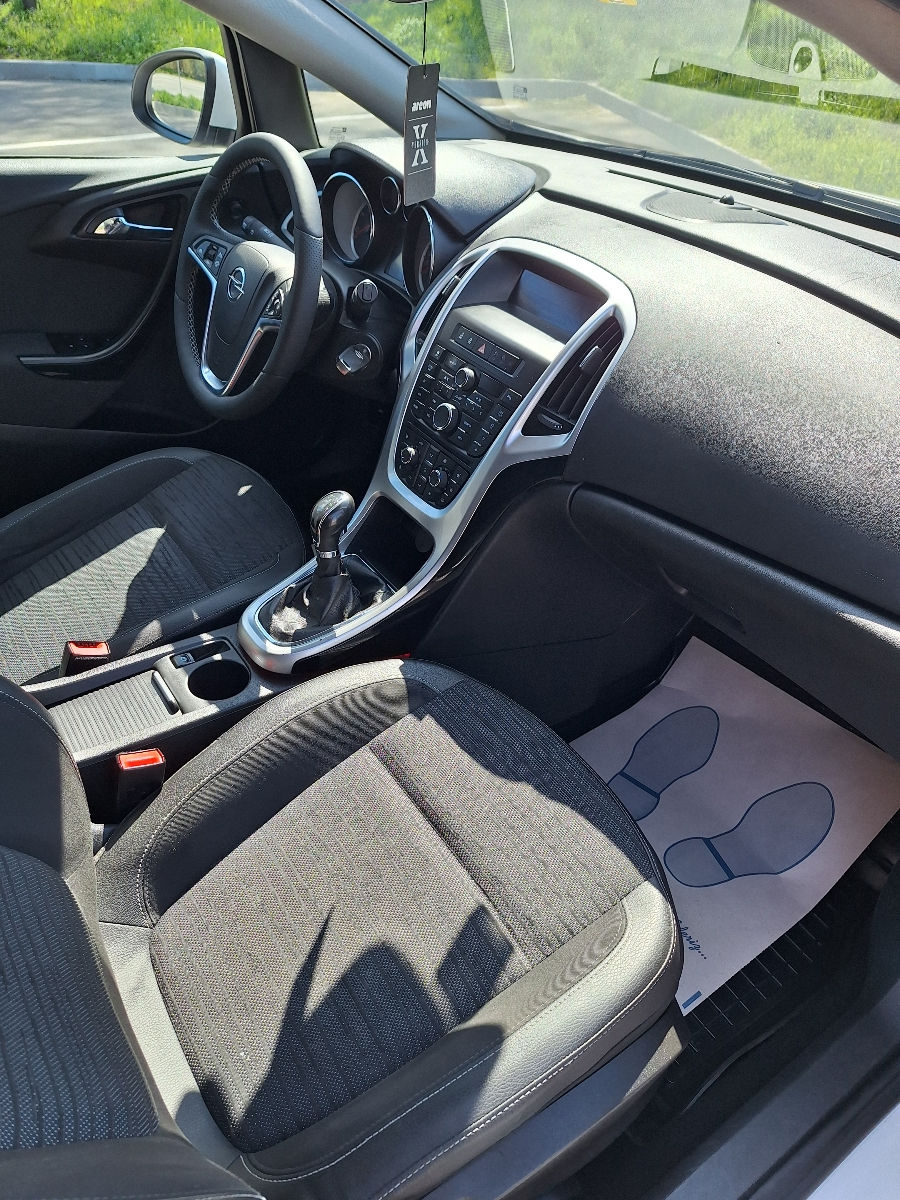 Opel Astra foto 8