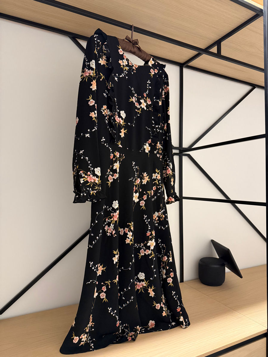 новое! Galeries Lafayette платье, М foto 0