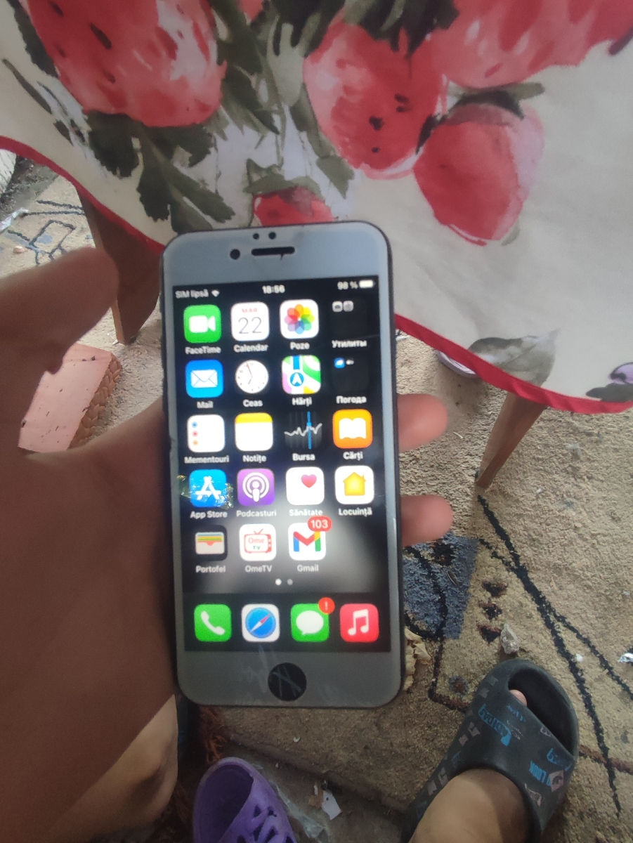 Vind IPhone 8  foto 2