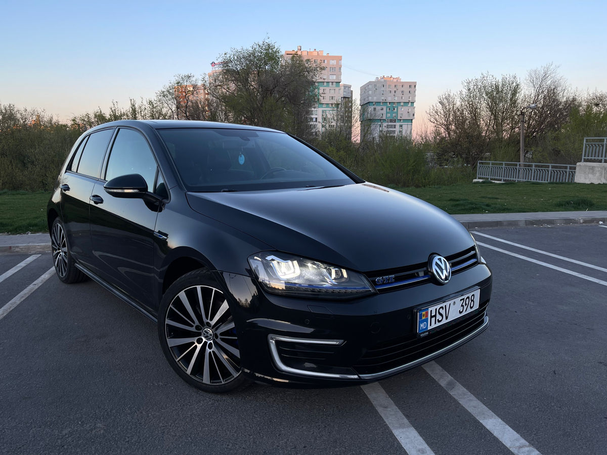 Volkswagen Golf foto 0