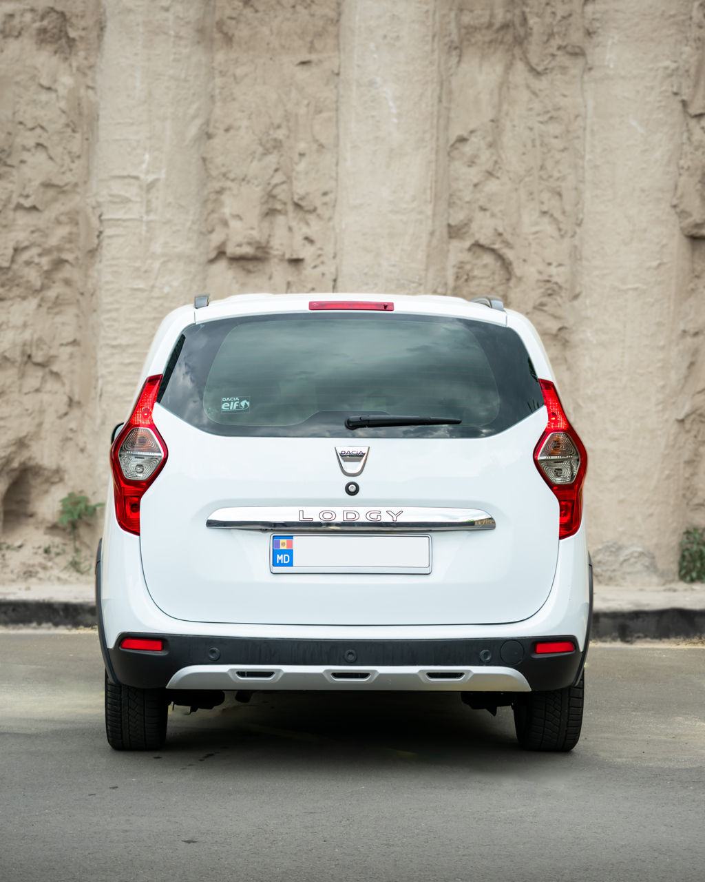 Chirie auto Chisinau/ Прокат авто / Dacia Lodgy 7 locuri foto 5