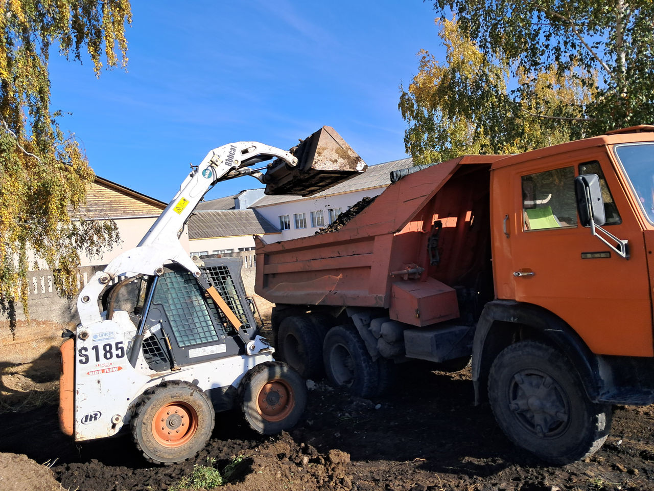 Construim case,Betonari,fundatii,case  individuale, garduri. foto 7