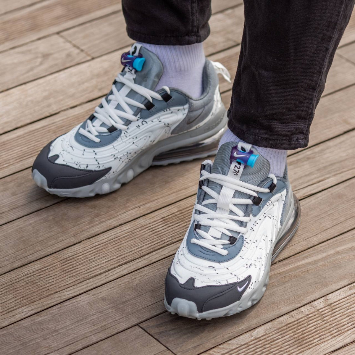 Nike Air Max 270 React Grey x Travis Scott foto 6