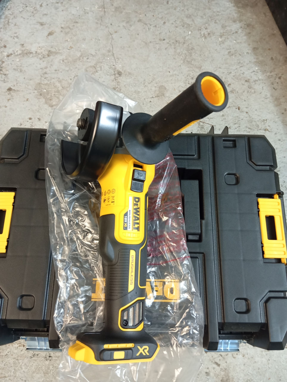 Dewalt DCG 405 foto 2