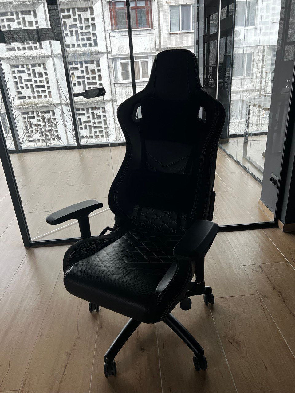 Игровое кресло DXRacer Prince foto 2