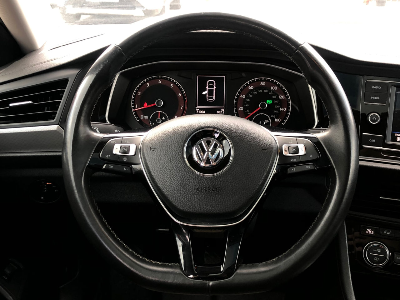 Volkswagen Jetta foto 8