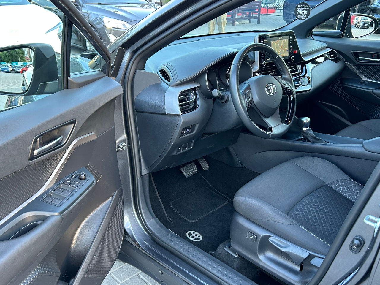 Toyota C-HR foto 6