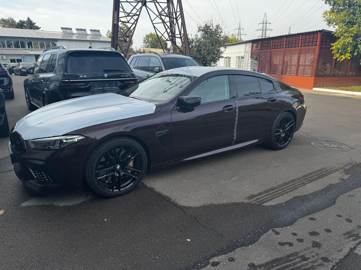 BMW M8 foto 9