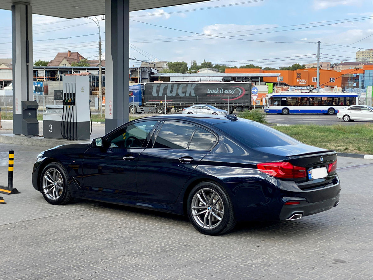 BMW 5 Series foto 4