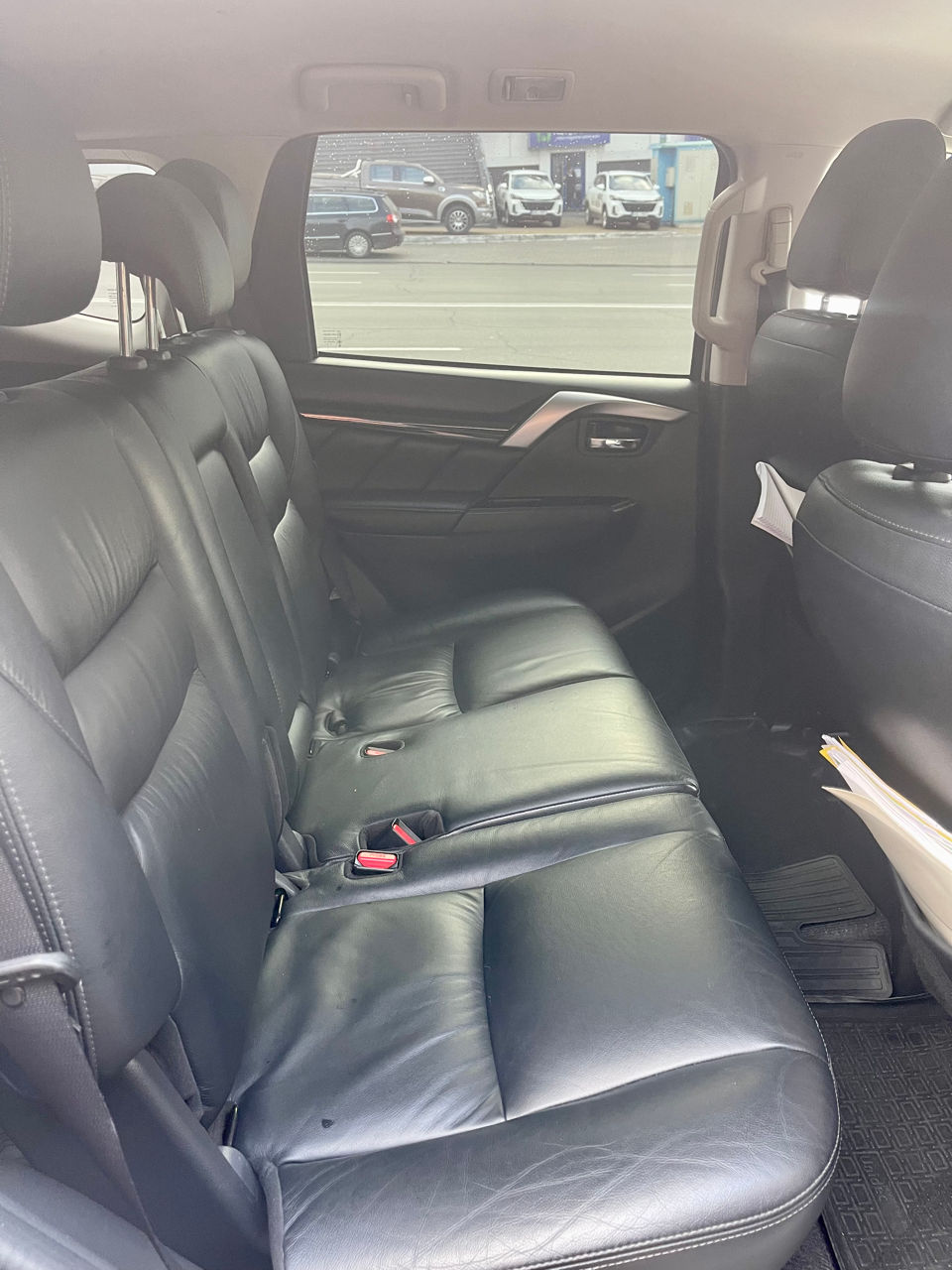 Mitsubishi Pajero Sport foto 8
