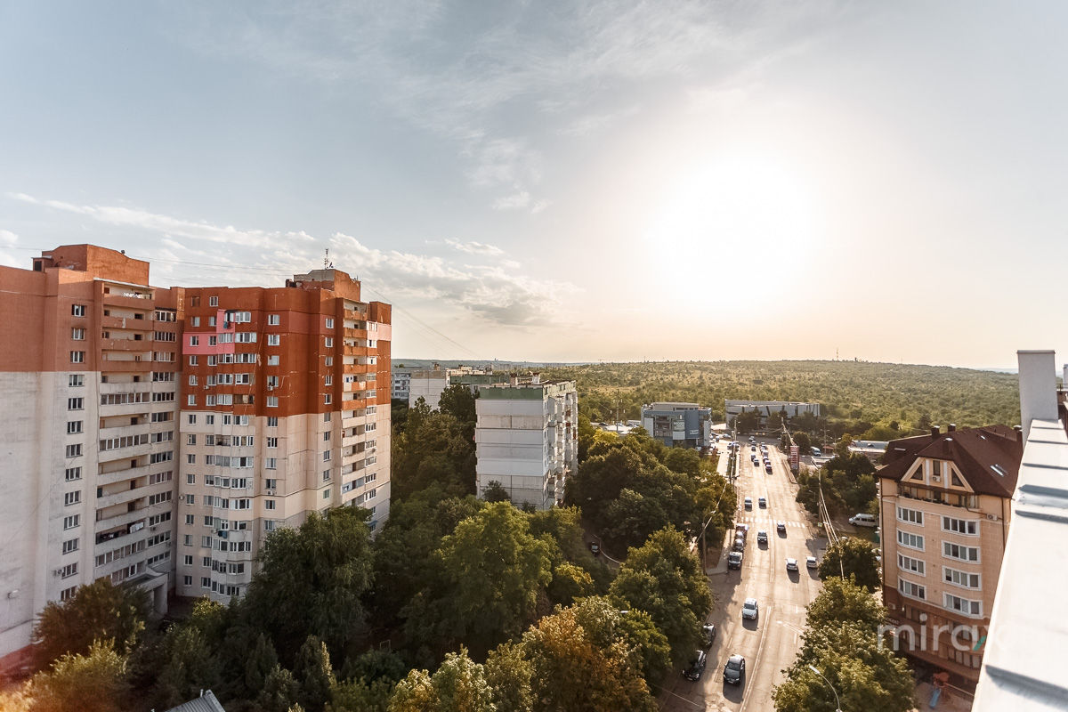 Apartament cu 2 camere, 120 m², Buiucani, Chișinău foto 12