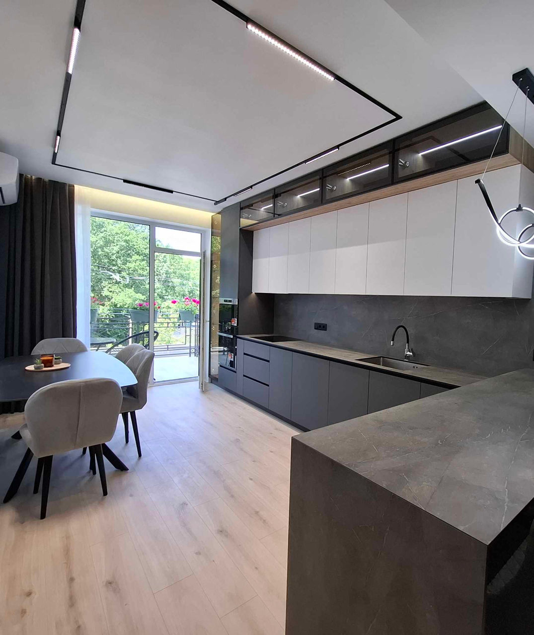 Casa tip Townhouse cu reparatie noua , Durlesti, marginea padurii! foto 6