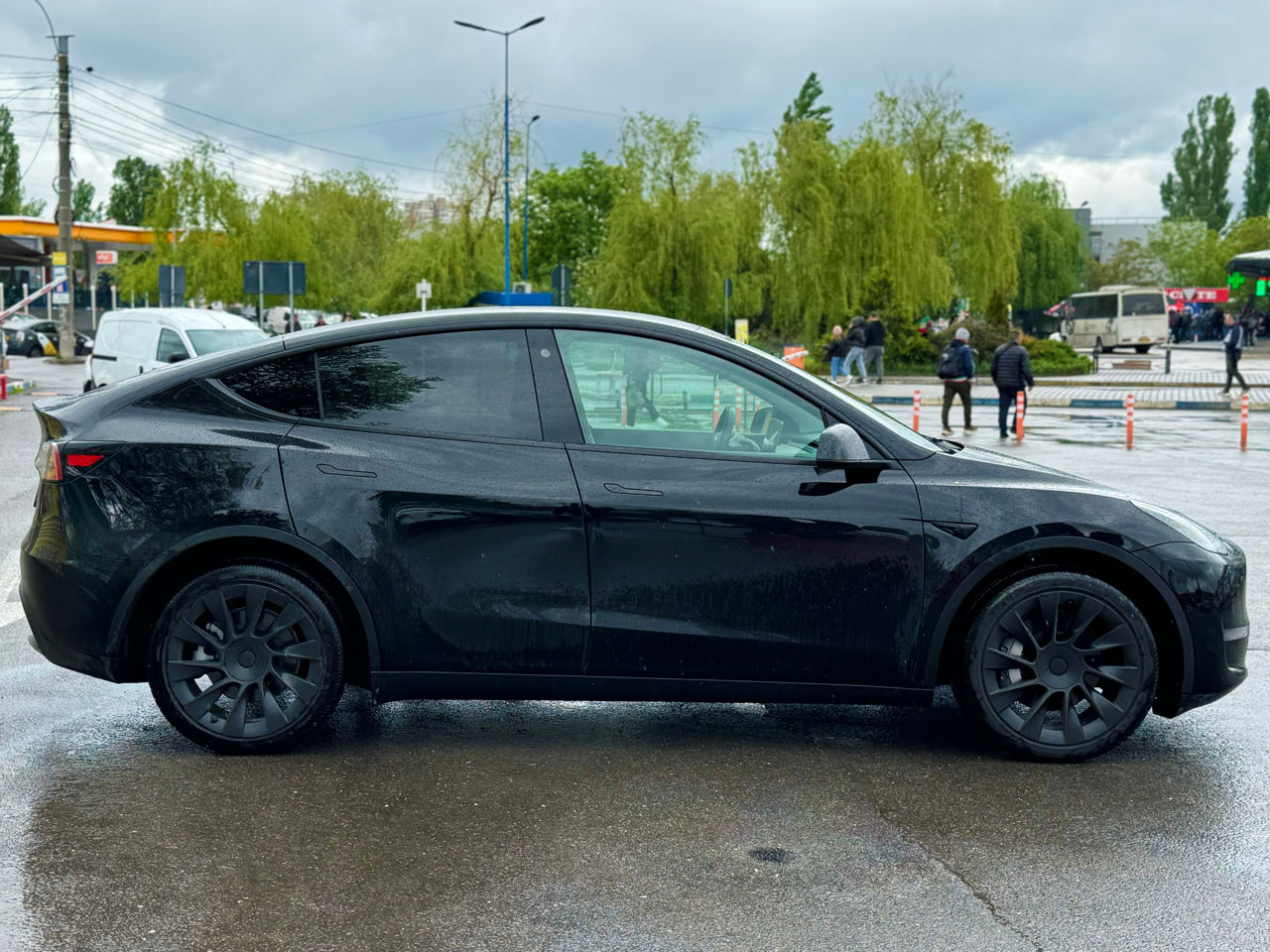 Tesla Model Y foto 4
