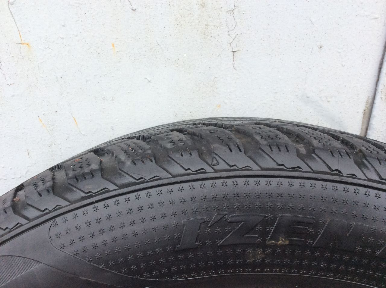 Шины 2шт Kumho 235/60 R18