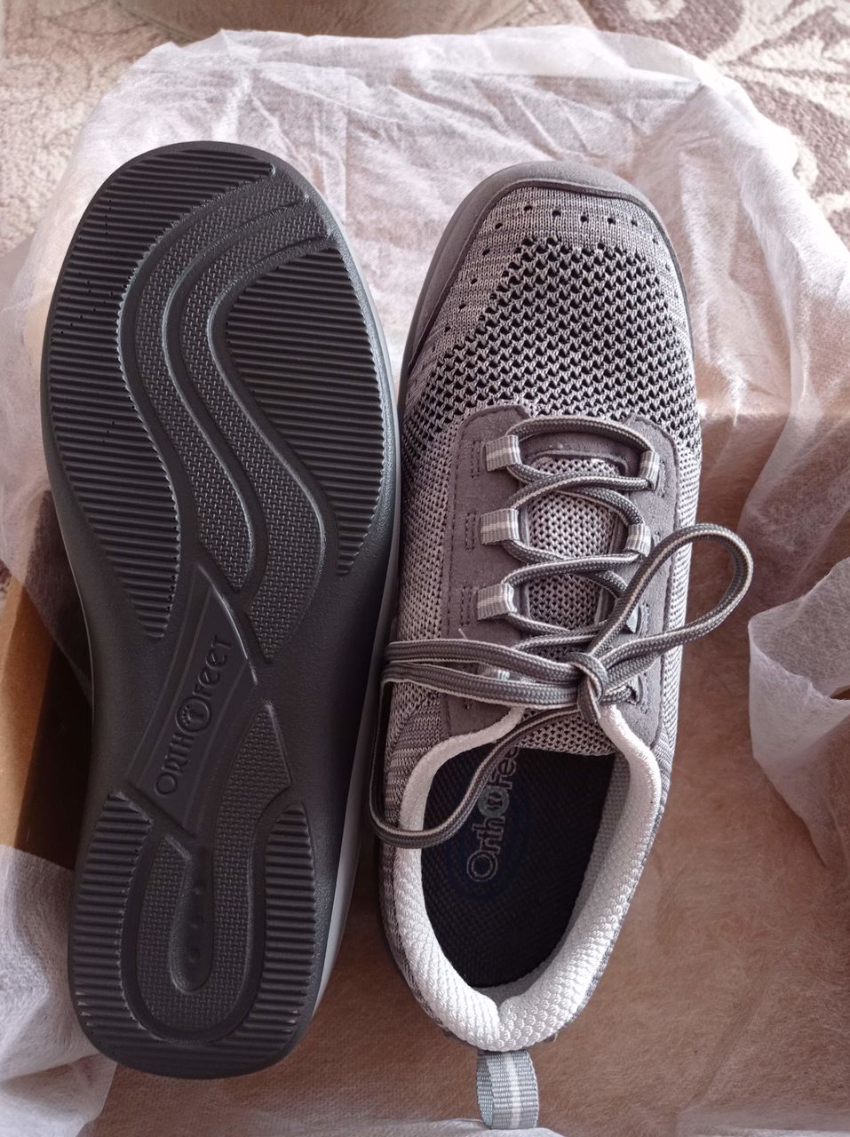 Кроссовки для спорта и на каждый день.Оротопедические.Новые.