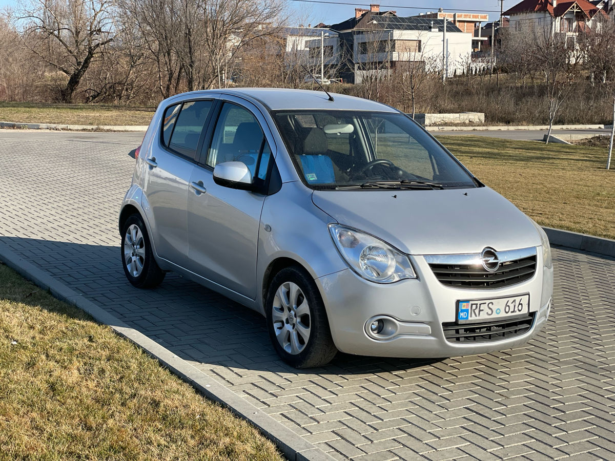 Opel Agila foto 1