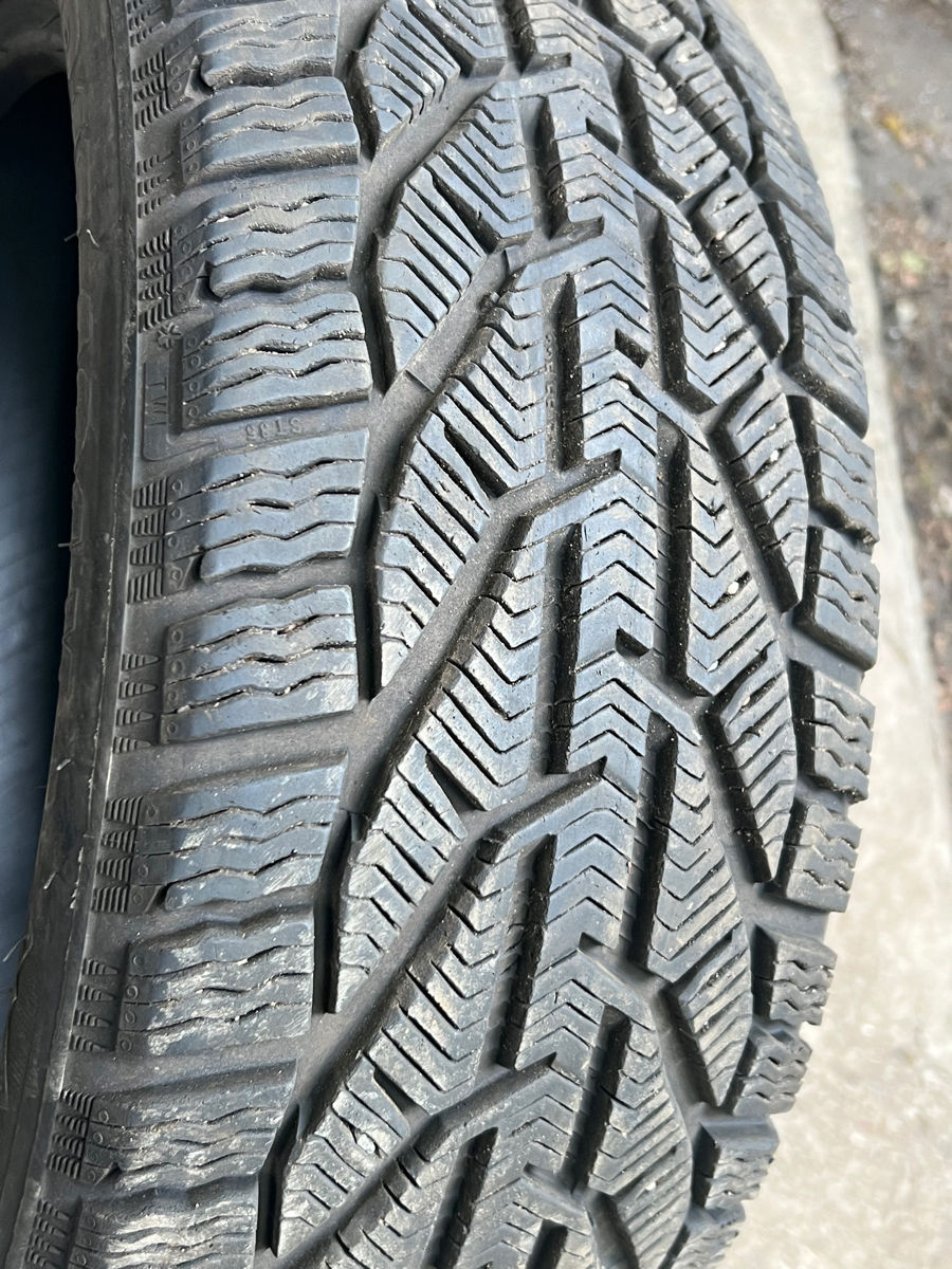 Продам 2 шины 225/55 R17 Taurus Snow (Michelin Group) фото 2