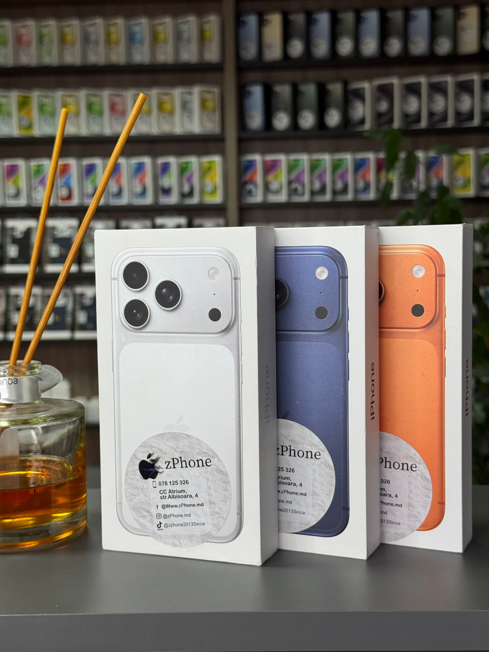 iPhone 17 Pro 256G Magazin zPhone Garanție 24Luni (128GB/256GB/512GB/1TB) Disponibile Toate Culorile foto 2