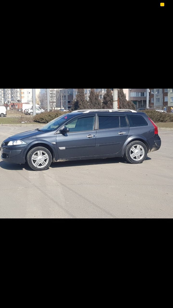 Dezmembrez Renault Megane foto 0
