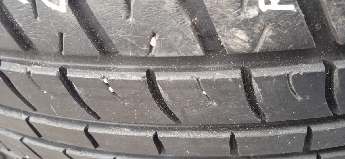 R17 225/60 Hankook 4 Buc foto 1