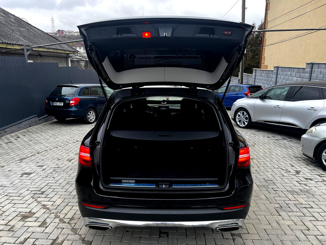 Mercedes GLC foto 18