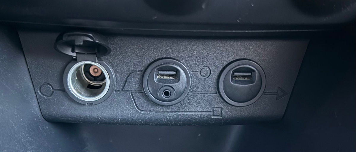 Peugeot 208 фото 4
