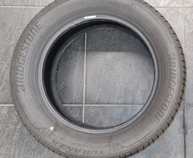 Bridgestone New 215/60/r17 foto 3