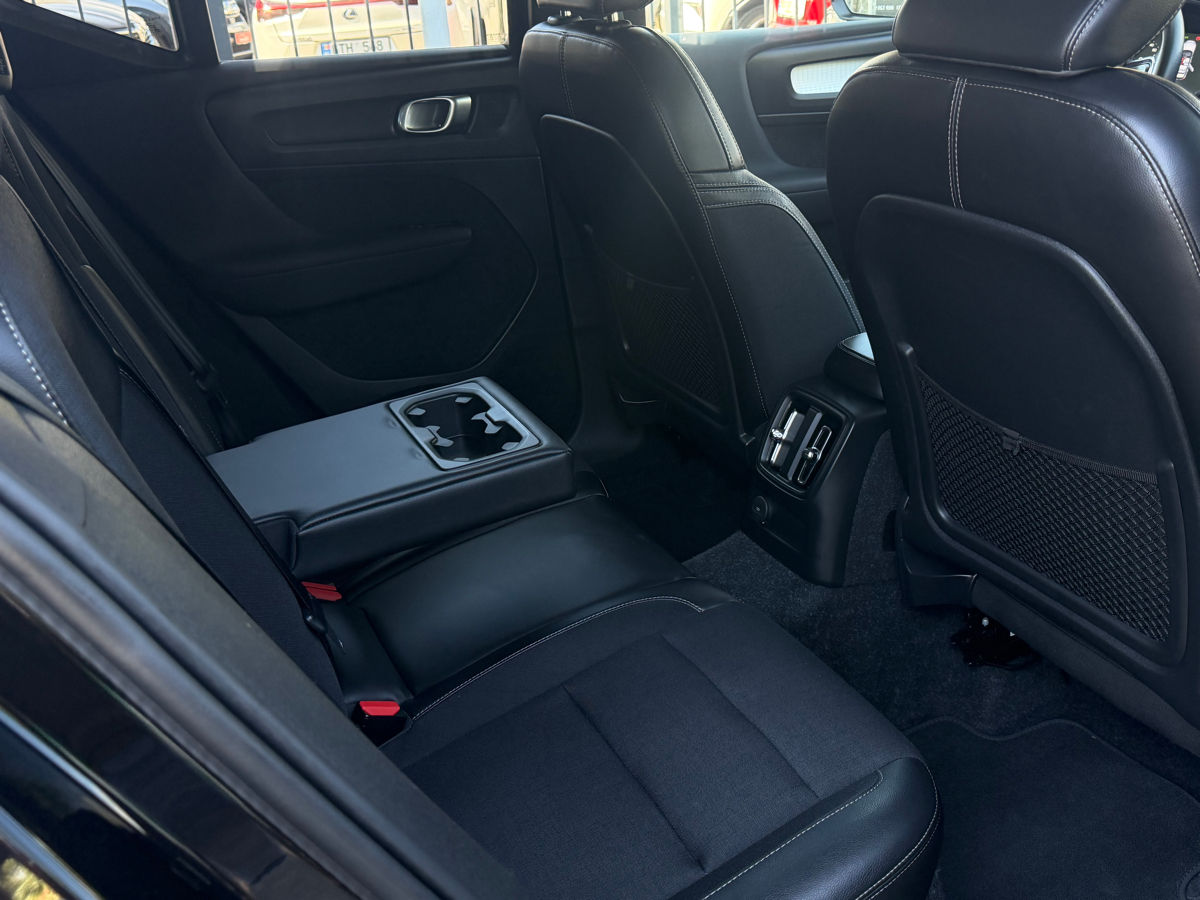 Volvo XC40 2020 photo 11