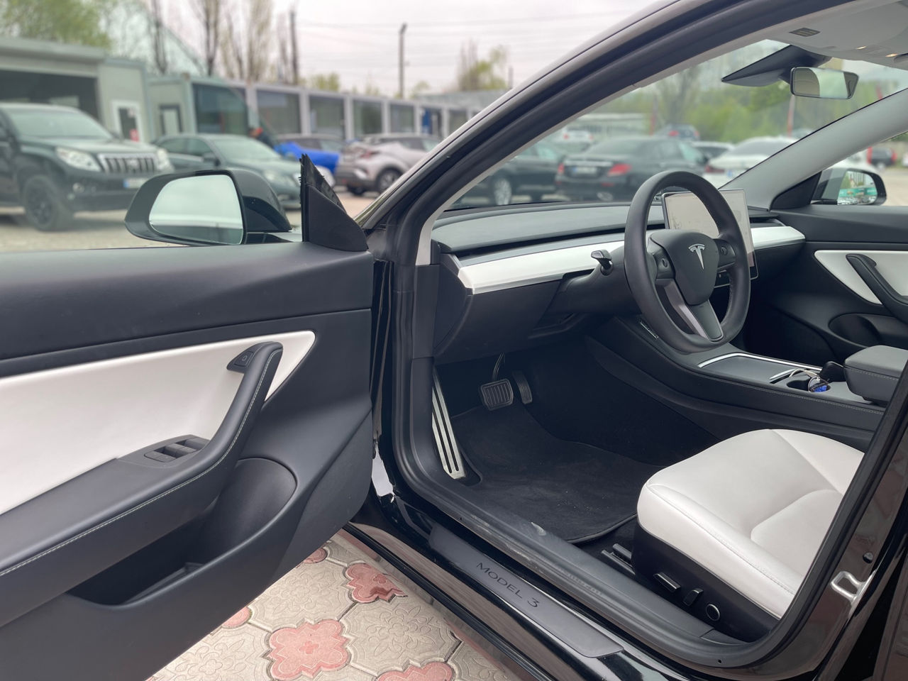 Tesla Model 3 foto 6