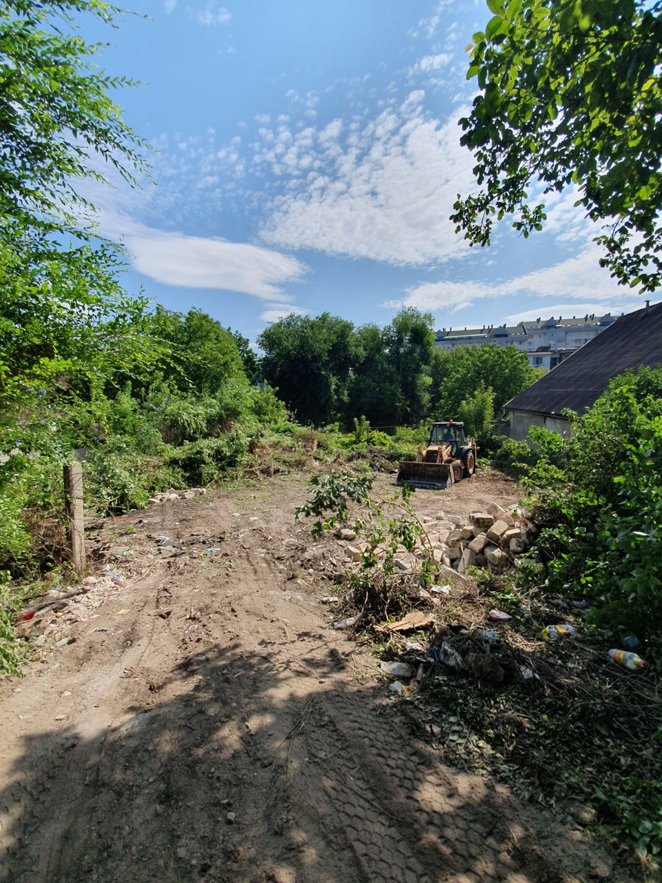 Демонтаж снос домов строений demolam case stricam case curatim terenuri taiem copacii scoatem radaci foto 4