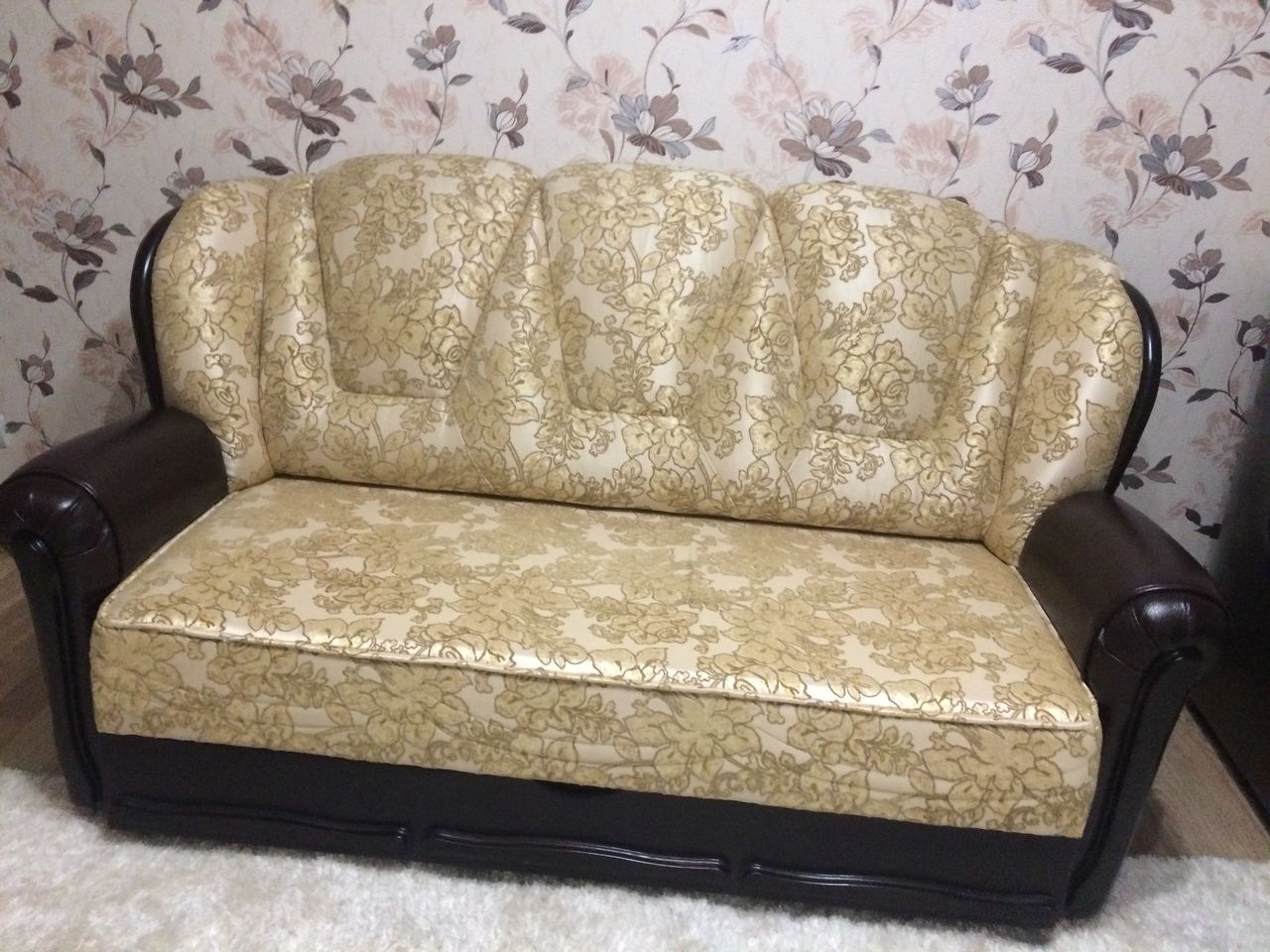 Продаю диван и кресло-раскладное.