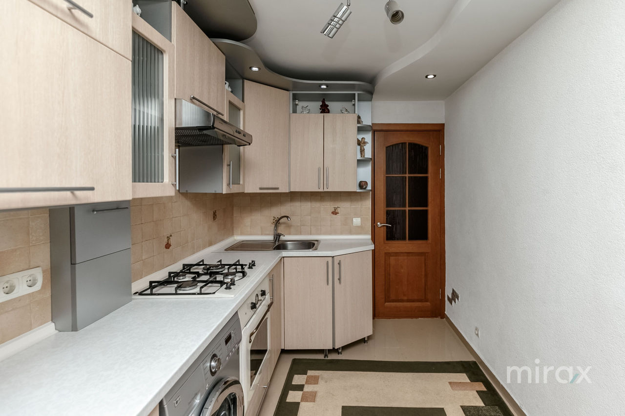 Apartament cu 4 camere, 92 m², Buiucani, Chișinău foto 2