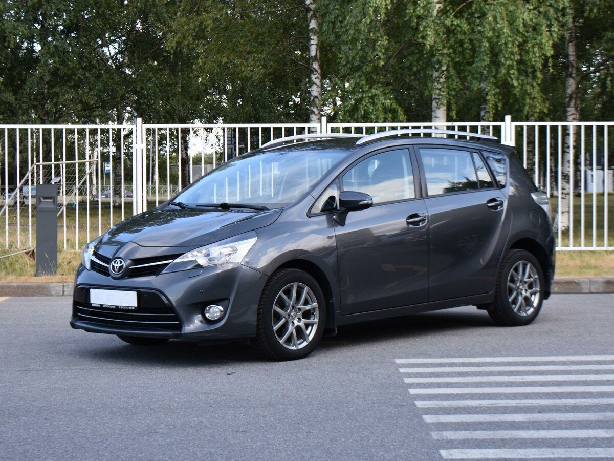 Toyota Verso foto 0