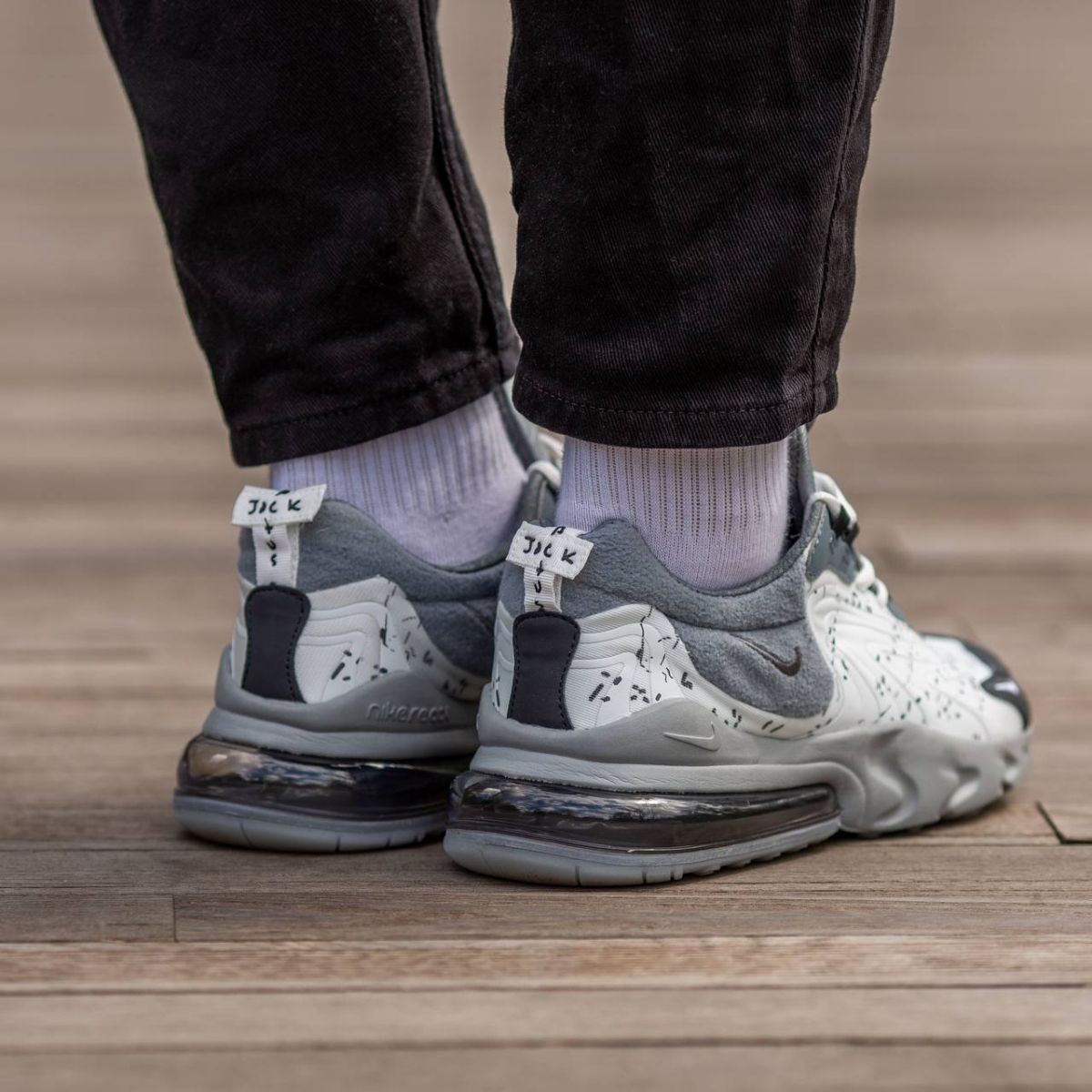Nike Air Max 270 React Grey x Travis Scott foto 9
