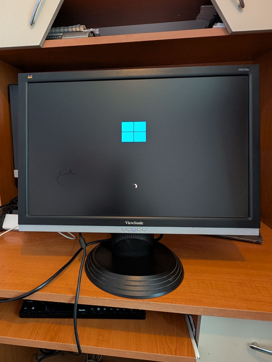 Продам монитор ViewSonic VA2216w foto 0