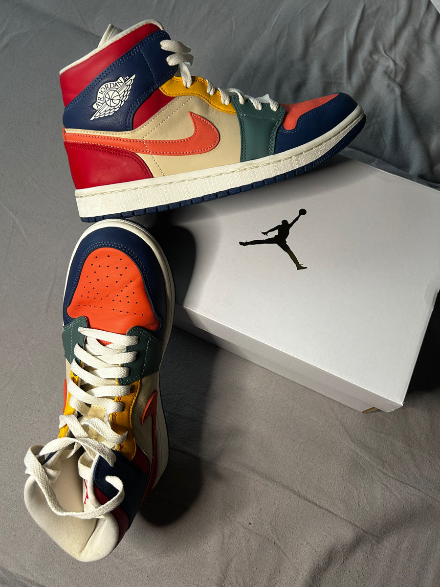 Vând Nike Air Jordan 1 MID SE Multi-Color, noi și Originale  foto 0