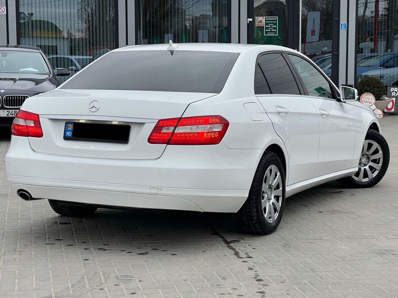 Mercedes E-Class foto 2