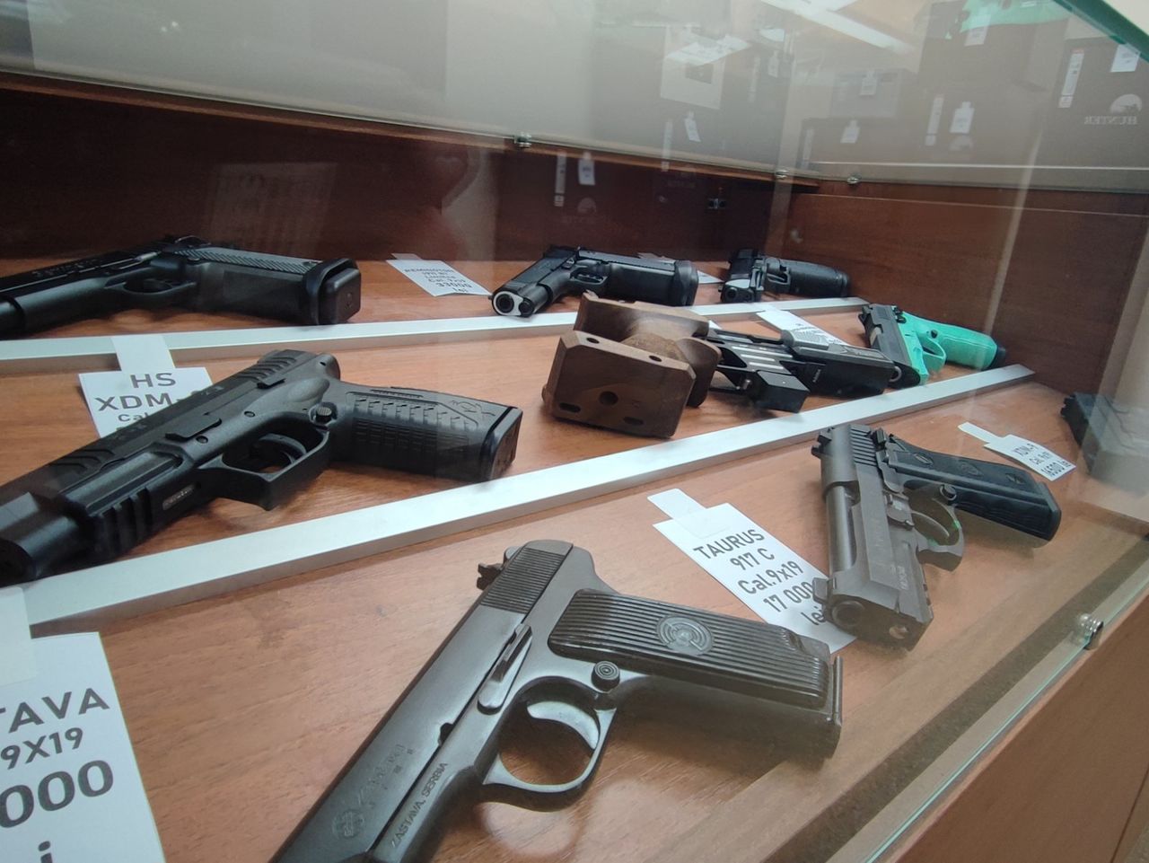 Magazinul de arme Magnum ! foto 2