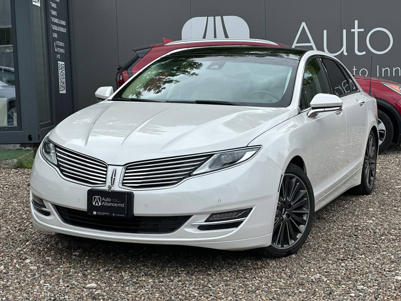 Lincoln MKZ фото 0