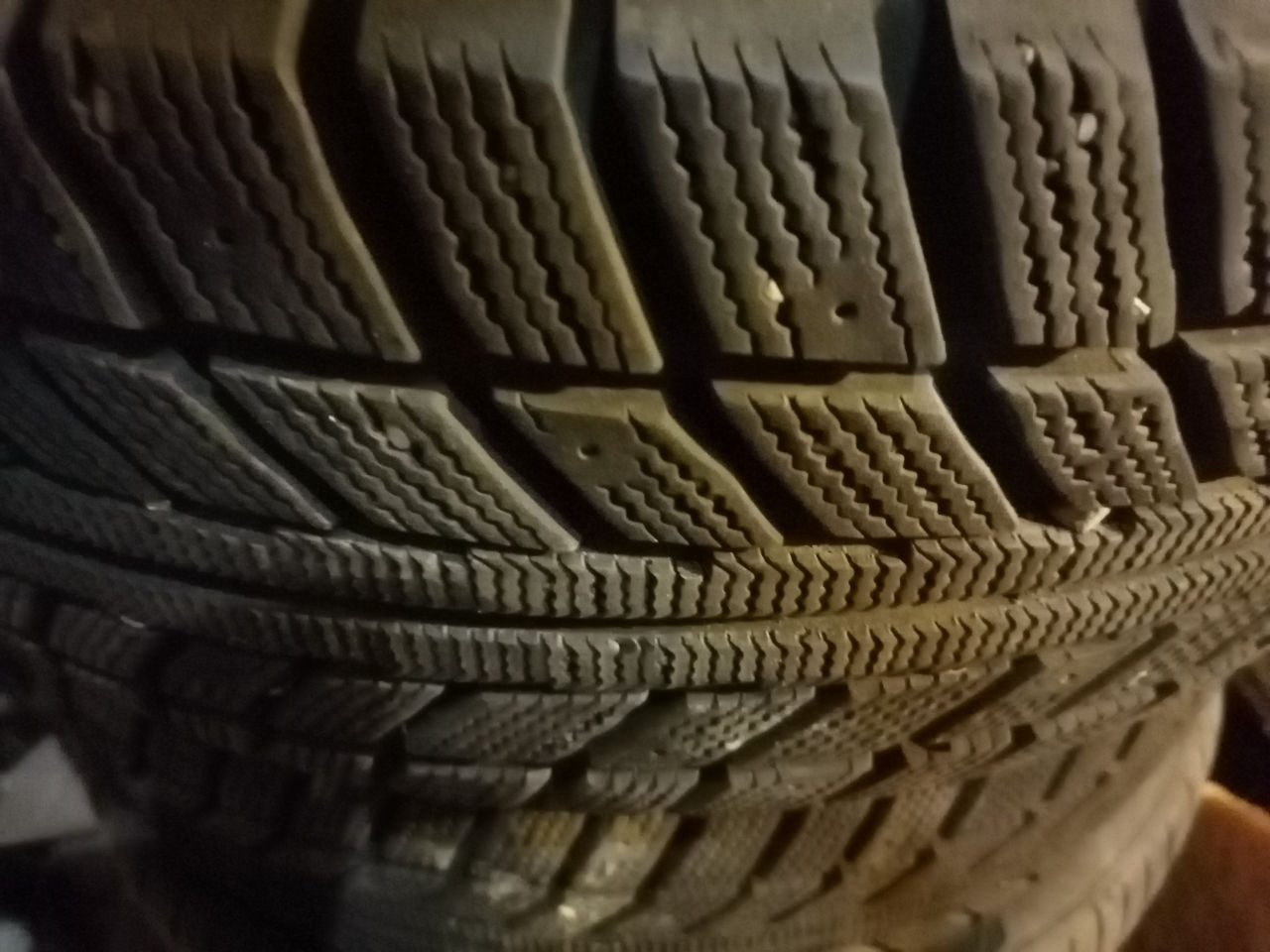 4 CAUCIUCURI PRACTIC NOI 99% R-16 205-55